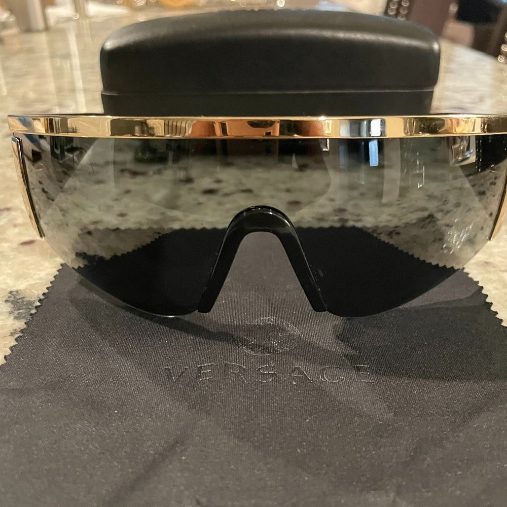Authentic Womens Versace Tribute Collection Sunglasses